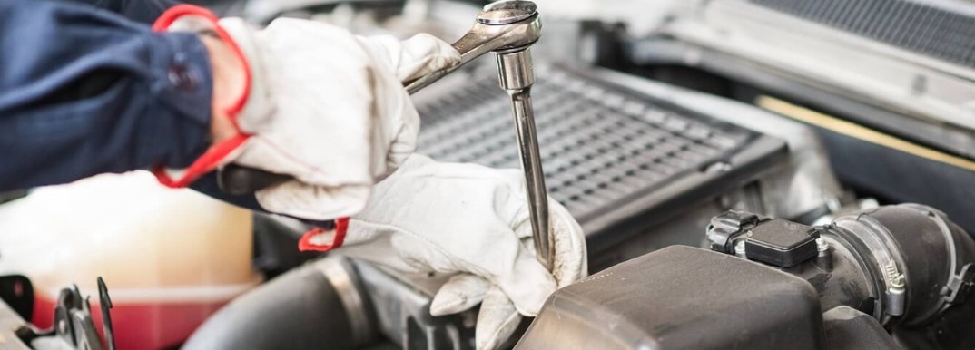 خدمة وصيانة المركبات الهجينة